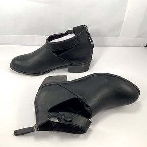 Womens Black Faux Leather Heeled Booties 5